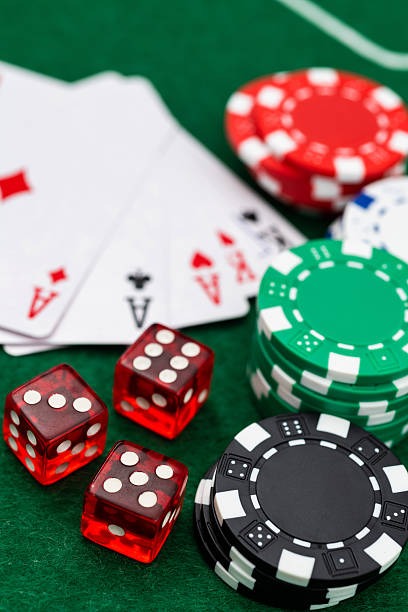 Live blackjack dealer at lancar 138 studio with multiple camera angles